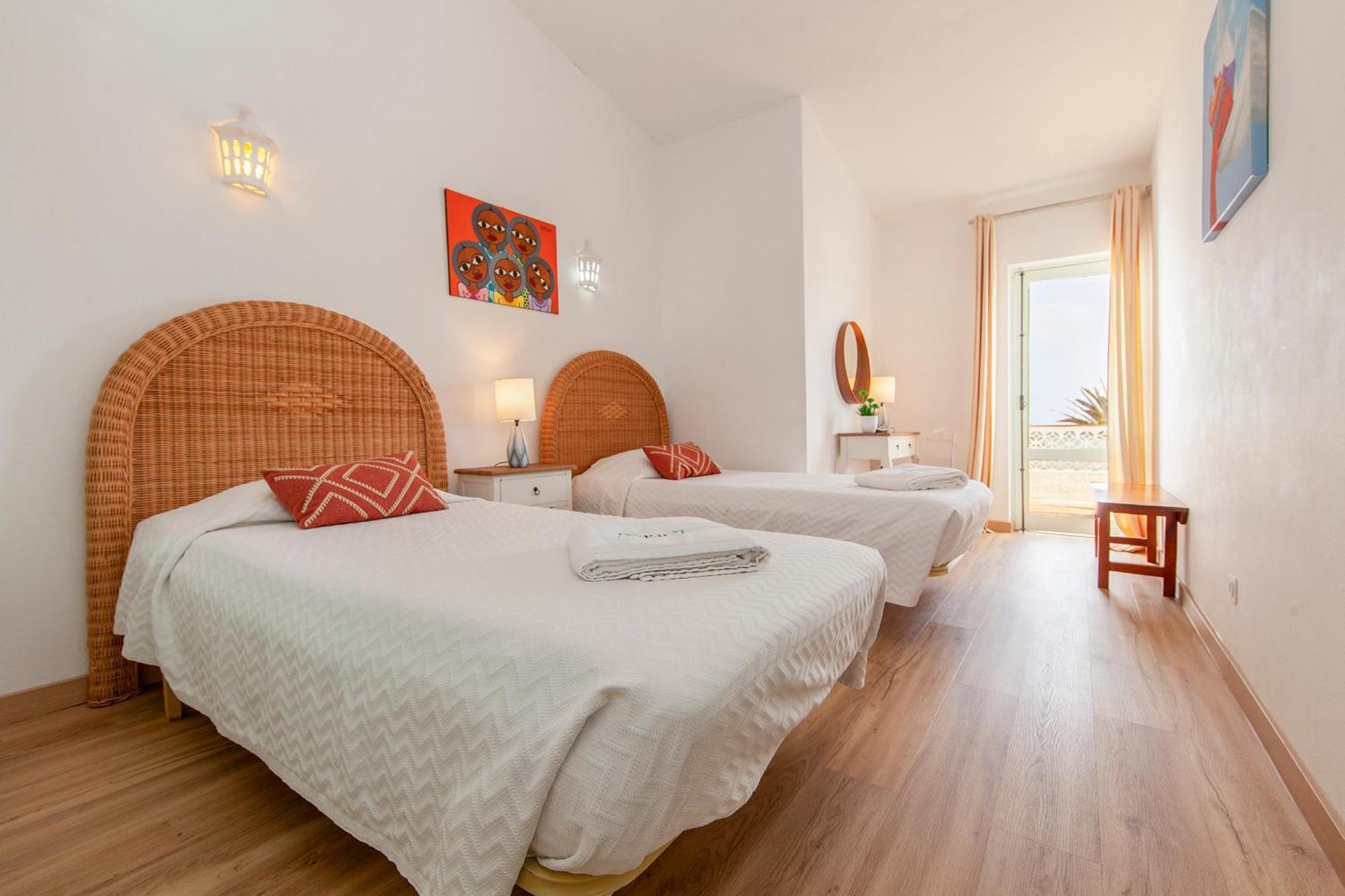B86 - Beachline Apartment In Luz Екстериор снимка